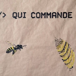 Erreur système, 2026 - Peinture acrylique sur papier kraft - Série Laboratoire de création sous contrainte — Jour 7