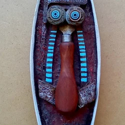 Piragua II - 43 x 10 x 5 cm, masque à partir d'un vide poche en bois