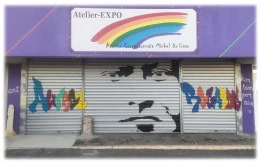 Décoration du rideau extérieur de l'Atelier.