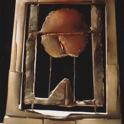 Sans titre. - Sculpture plâtre et métal.