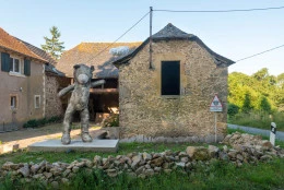 Bernard - <p>Un ours de 3m de haut vous acceuille</p> - Fabrice Leroux
