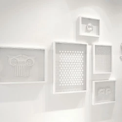 "INTERLUDE" 2025 - 2026 - Staturoc - cadres bois verre - gesso. 150 cm x 280 cm