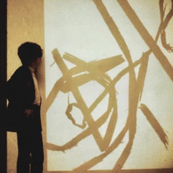 Installation @galerie FRIGO, Lyon, 1982 - Projection et performance picturale - JLG 