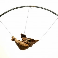 l ange se balance - terre cuite et fer 30 cm 2005