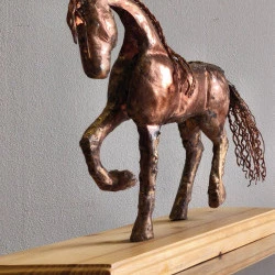 Cheval cuivre - Plaques de cuivre repoussée.