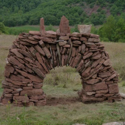 Jean Paul DELAITTE (Association "Arts Nature-Passion") - arche en pierres sèches