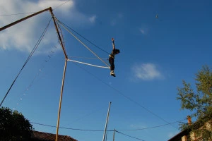 Affiche Stage de cirque : trapèze ballant et corde volante