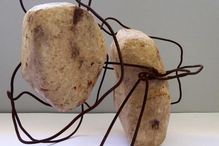 Apesanteur, sculpture - fibre de jute 40 x 28 x 32 cm