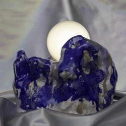 Ailleurs, tout à l'heure. - 2026 20 x 13cm Lampe en grès de saint-Amand, porcelaine et couches d'émaux colorés. - Sandrine CASTEL 