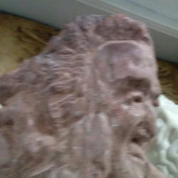 iroquoi - Marbre incarnat de Caunes-de Minervois technique du ciseau à main au tungstène de sculpture sur marbre et massette tronconique râpes diamantées polissage - oeuvre originale 