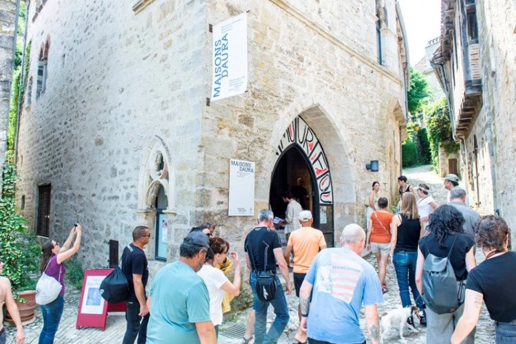 Maisons Daura, Saint-Cirq-Lapopie, 2024 - Photo : Franck Alix - © Franck Alix, Maisons Daura, Saint-Cirq-Lapopie, 2024 