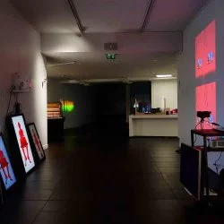 Républiques 512a - Installation vidéo, 2022 - Xavier Pinel 