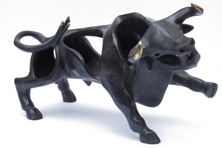 Taureau Furieux épure - Bronze patiné noir