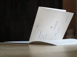 Affiche Editions Contrat Main- Madeleine AKTYPI