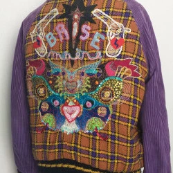 brise misère - blouson teddy , broderie imposante au dos.