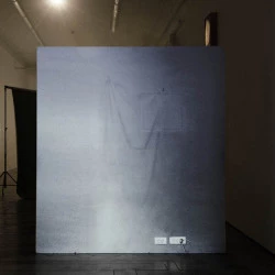 Fantôme (Chambre 01) - Photographie projetée, 2016