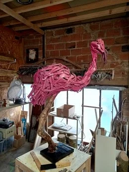 Flamant rose - <p>sculpture en cours dans l'atelier de Jhano</p>