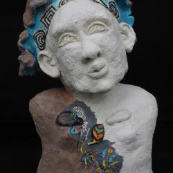 Série grand buste / chapeau bleu corps blanc - modelage terre / 33 cm/2015 - moi-même 