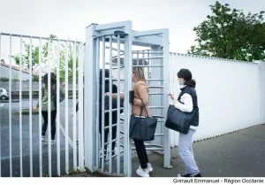 87% des lycées d'Occitanie sont équipés de clôtures périphériques.