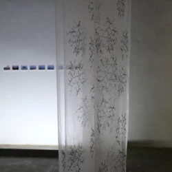 Extrait de territoire - Symbiose, sérigraphie, installation olfactive, 2021 - Irina P. 