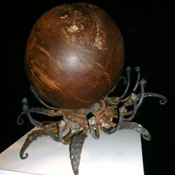 Gravidité Végétale 1 - Fer pur, Cuivre, Aluminium, Céramique, Chêne - M.S. ORMAN 