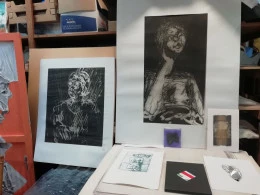 tirages de différents formats à partir de gravures sur pellicule - <p>Série Fotic</p>