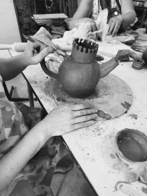 Affiche Cours de Poterie pour enfants