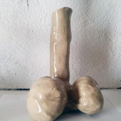 VASE PHALLIQUE N°1 - grès émaillé, 18 x 10 x 5, 2025