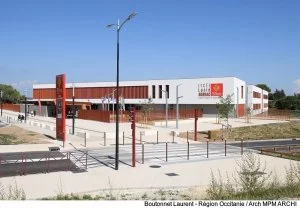 Inauguré en septembre 2021, le lycée Lucie Aubrac à Sommières est en capacité d'accueillir 1 200 élèves