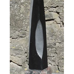 Composition1 - 60x13x13cm basalte granite 2020 - 900€ 