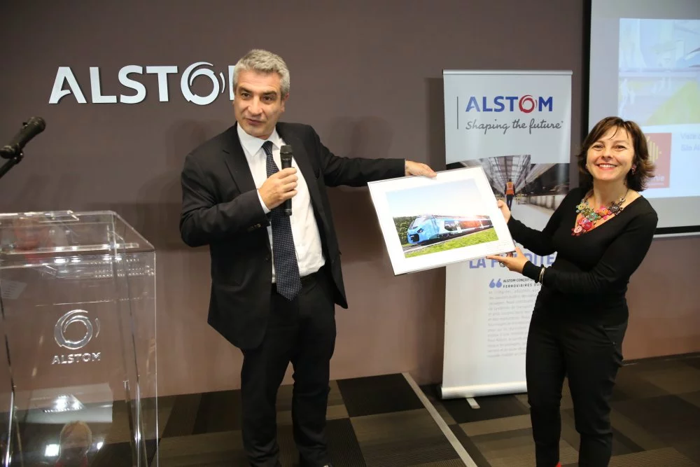 À Séméac près de Tarbes, Alstom développe un train Régiolis bi-mode électrique / hydrogène qui réduit la consommation énergétique de 20 %.