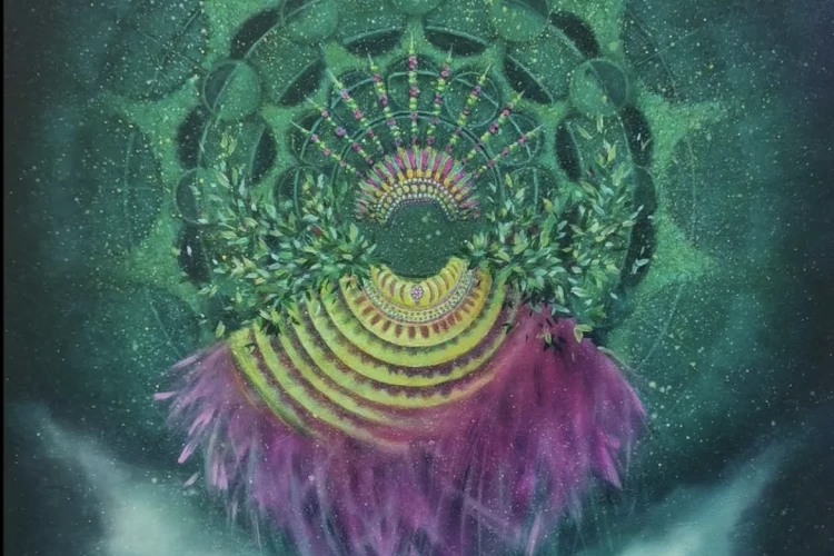 Le berceau - Dans cette série de peintures, Léa Delescluse ouvre un espace suspendu, entre ciel et matière, où des figures sans visage surgissent comme des apparitions. Elles semblent flotter dans un monde entre rêve et réalité, portant en elles une mémoire invisible, collective, intime. Ces figures incarnent une humanité universelle — sans âge, sans genre, sans origine définie. Elles sont les messagères d'un monde intérieur qui déborde, un monde fait de plis et de replis, de matières, de souffles et de lumière. Elles ne racontent pas, elles évoquent. Le titre Les plis du monde fait écho aux réflexions de l'anthropologue Philippe Descola dans Les formes du visible. Il y écrit : « Figurer, c'est donner à voir l'ossature ontologique du réel… en suivant tel ou tel pli du monde. » S'inspirant de cette pensée, Léa Delescluse plie et déplie les réalités, cherchant l'invisible dans le visible, l'universel dans l'intime. Elle assemble des formes glanées au fil du temps, comme on composerait un chant ancien avec des instruments venus d'horizons lointains. Chaque tableau est une image pensée, précieuse, où rien ne repose vraiment sur ses pieds, mais où tout se tient, porté par une tension sourde entre renaissance et ruine, douceur et violence, cultures et symboles, reflétant la complexité de l'existence humaine. L'une des œuvres phares de cette série, Grenades, est une allégorie sans pieds ni visage, portant une coiffe italienne et drapée d'un tissu vietnamien. Dans ses mains, elle tient des grenades : l'une tue, l'autre nourrit. Son univers est nourri de voyages, de rencontres, de fragments d'ailleurs. C'est une réponse à l'uniformisation rampante : une célébration de la diversité, de l'altérité. Les plis du monde, ce sont ces interstices dans lesquels l'unique rejoint l'universel, où la beauté se niche dans l'intervalle. Chaque toile est une pause, une respiration. Un moment suspendu où le temps s'efface, et où l'on peut, le temps d'un regard, faire corps avec le monde.