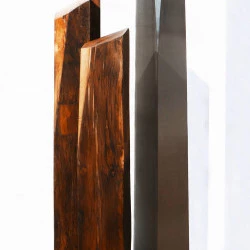 Asymetrie cristalline - bois chêne ancien acier inoxydable h 1,64 m - jean suzanne 
