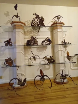 Salle d'expostion - <p>Sculptures</p> - M.S. ORMAN
