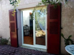 l'entrée de l'atelier