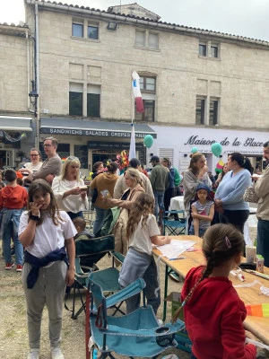 Affiche Ateliers de Confection de Cerf-Volant avec Cerfvolantsud à Marseillan & Scénographie de l'Air