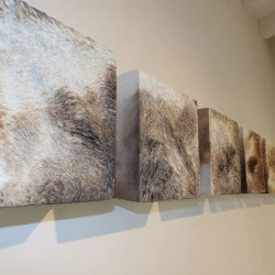 EMPREINTE - Panneau mural - Grès blanc enfumé - 20 cm x 20 cm