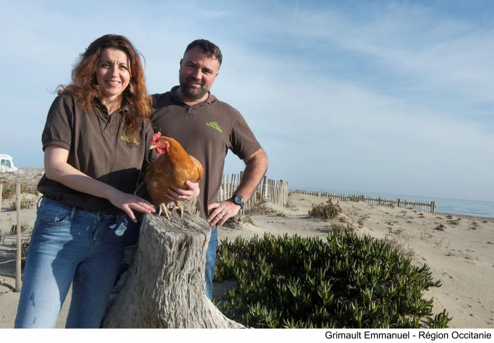 Coralline et Patrice Ey ont à cœur de partager leur amour et leur savoir-faire du monde agricole, transmis de génération en génération dans leur entreprise familiale "Aux saveurs paysannes".