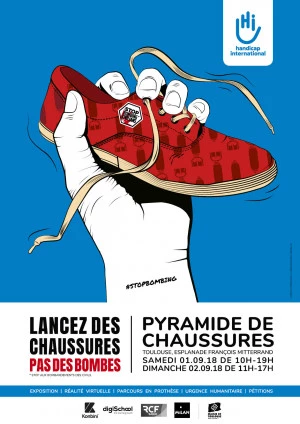 Affiche La Pyramide de chaussures de Handicap International arrive à Toulouse