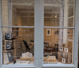 La petite galerie - <p>Exterieur</p> - Caroline Garcia
