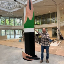  Crayon géant à la mine taillée - Sculpture monumentale de 4m agora Léonard de Vinci Nanterre - Julien Gudéa 