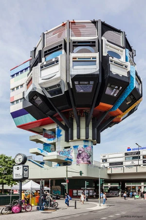 Affiche Exposition Berlin, électron libre.