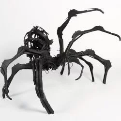 Mother spider - Assemblage plastique et aérosol. 100x100x100cm environ. - image Mlle Boo 