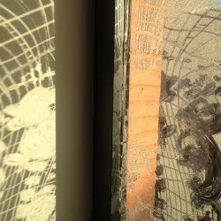 Les fenêtres de la maison Ramos - Oeuvre in situ , production Ville de Saverdun, 2019 - Y.Calsou 