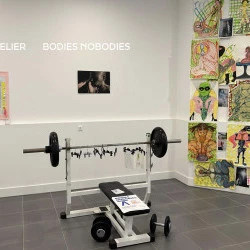 SYMPOSIUM INTERNATIONAL Dépasser les frontières avec les associations Europe-Art-Echanges et Freiraum du 1er au 15 avril - avec Shigeru Abe Japan Josef Bernhardt Autriche, Gilles Bingisser France, Madan Lal Gupta Inde, François Poyet France, Uday Pratap Paul Inde, Tina Stöger Autriche, Hazel Ann Watling Grde Bretagne - karine barrandon 