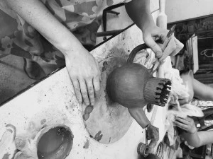 Affiche Cours de Poterie pour enfants
