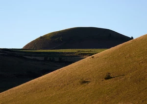 Affiche Rencontres et enquêtes en paysages avec le GdRA Que disent de leur terre les bondoniennes et bondoniens ?