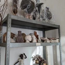 Stockage de pièces en cours 