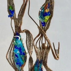 Laminaire méditerrannée 1 - Tissage de fil de fer et sertissage de pâte de verre italienne