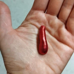 Pépite pour un rêve à venir - Element textile 3,5 x 1 x 0,8 cm - Crédit image Françoise Alquier 